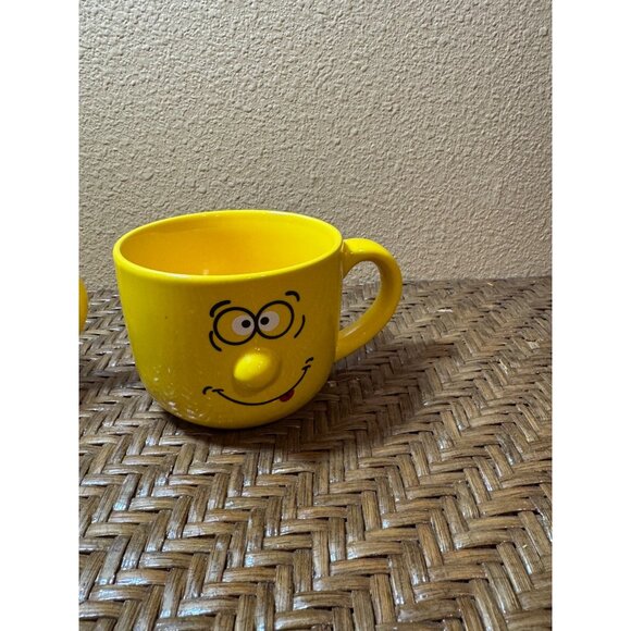 Vintage Yellow 3D Smiley Face Ceramic Mug Set Of 2 - Picture 3 of 7